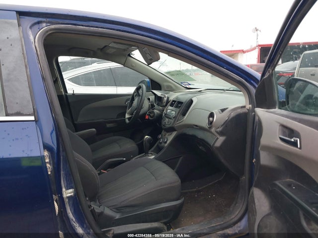 1G1JC5SH2E4218221 Chevrolet Sonic Lt Auto