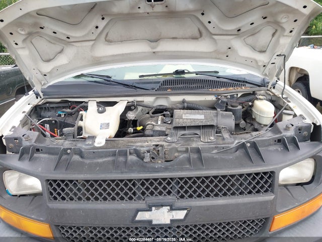1GCWGAFF8H1183886 Chevrolet Express 2500 Work Van