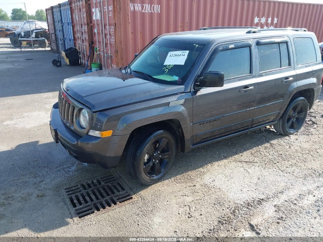 1C4NJPBA2FD386696 Jeep 2015