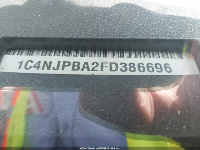 1C4NJPBA2FD386696 Jeep 2015