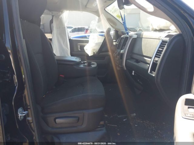 2019 RAM 1500 CLASSIC 1C6RR6GTXKS732022 Photo 4