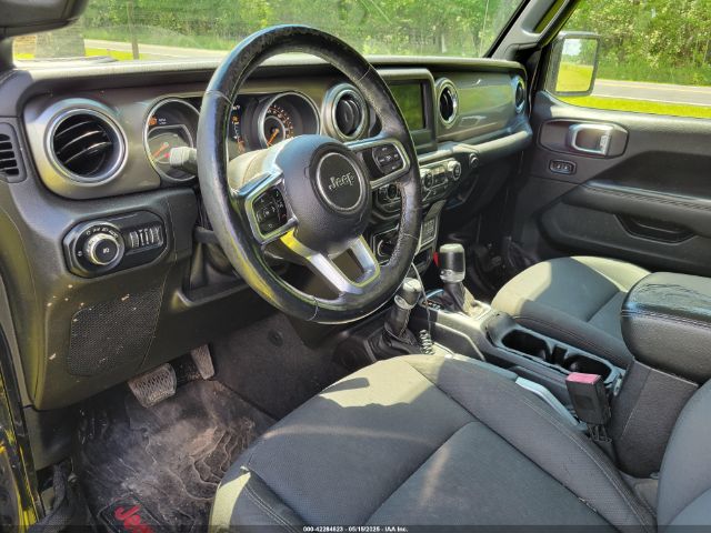 1C4HJXENXJW251085 Jeep WRANGLER UNLIMITED