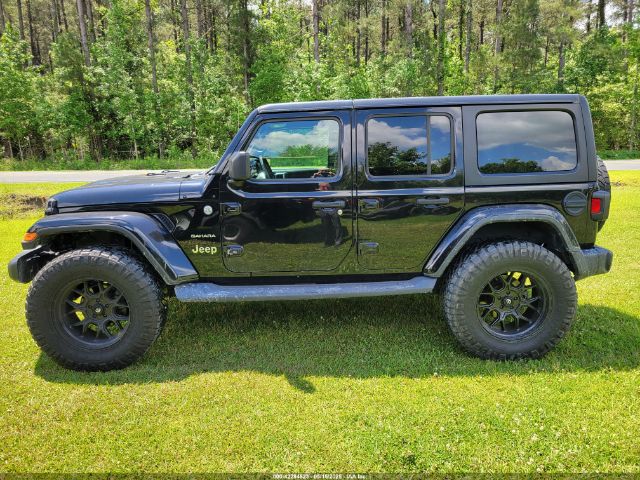 1C4HJXENXJW251085 Jeep WRANGLER UNLIMITED
