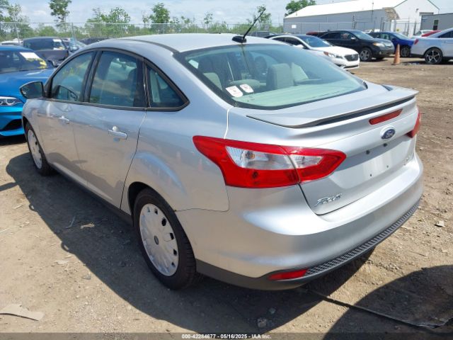 1FADP3F21EL394062 Ford FOCUS SE