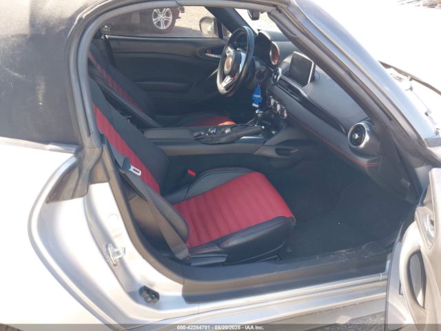 2018 FIAT 124 SPIDER JC1NFAEK3J0134066 Photo 4