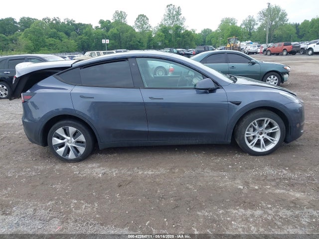 7SAYGDEE9PA130624 Tesla 2023
