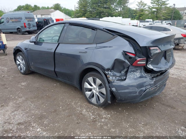 7SAYGDEE9PA130624 Tesla 2023