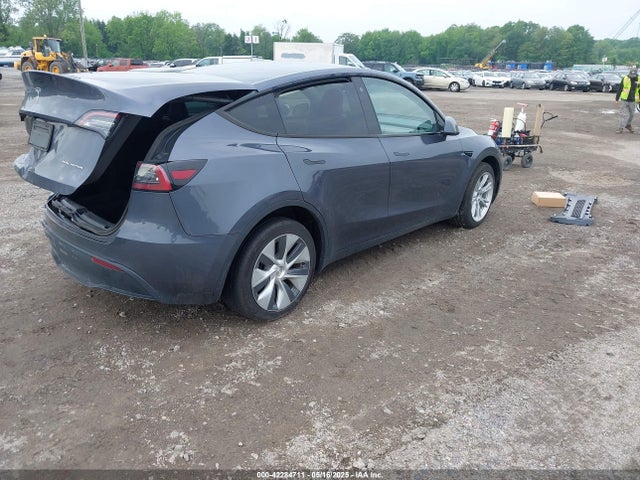 7SAYGDEE9PA130624 Tesla 2023