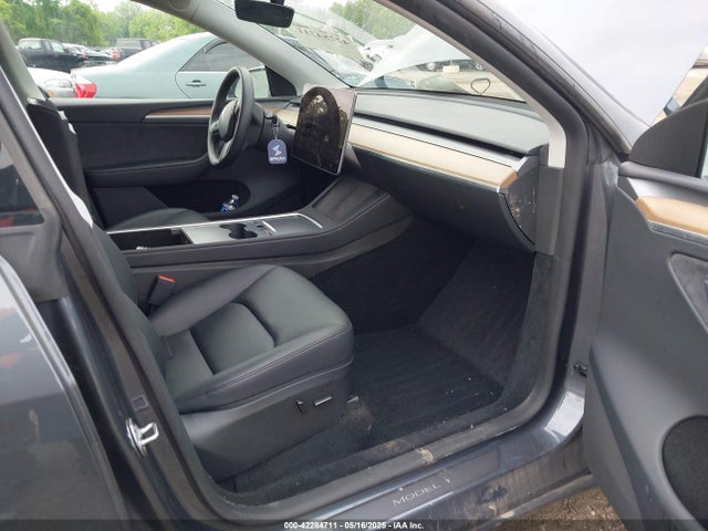 7SAYGDEE9PA130624 Tesla 2023