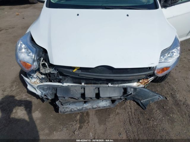 1FADP3F2XEL366700 Ford FOCUS SE
