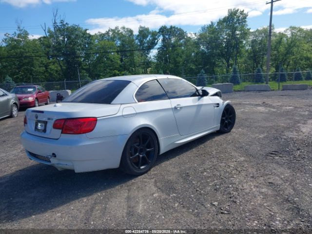 2011 BMW M3 WBSDX9C53BE783824 Photo 3
