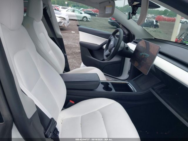 2022 TESLA MODEL Y 7SAYGDEE1NF354678 Photo 4