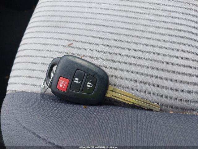 2T3WFREV7FW199456 Toyota Rav4 Xle