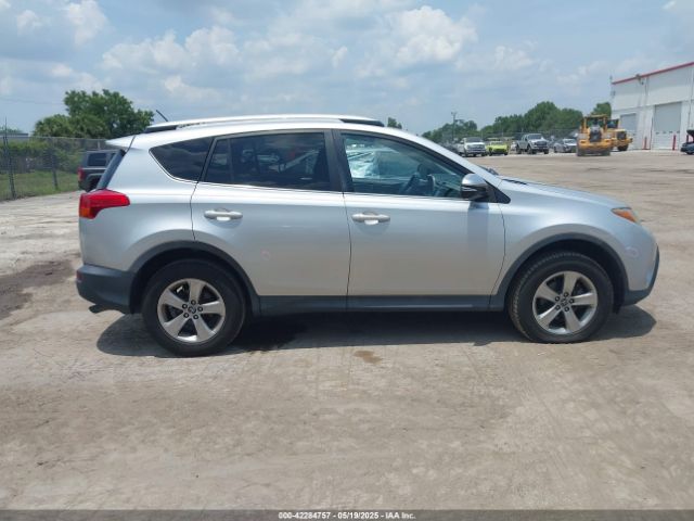 2T3WFREV7FW199456 Toyota Rav4 Xle