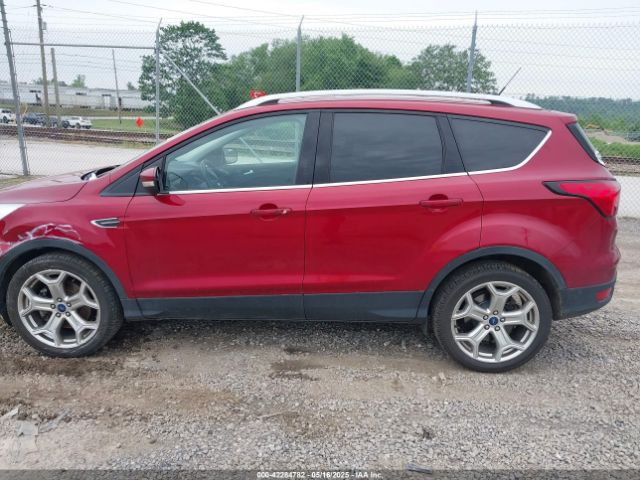 1FMCU9J97KUC29706 Ford Escape Titanium