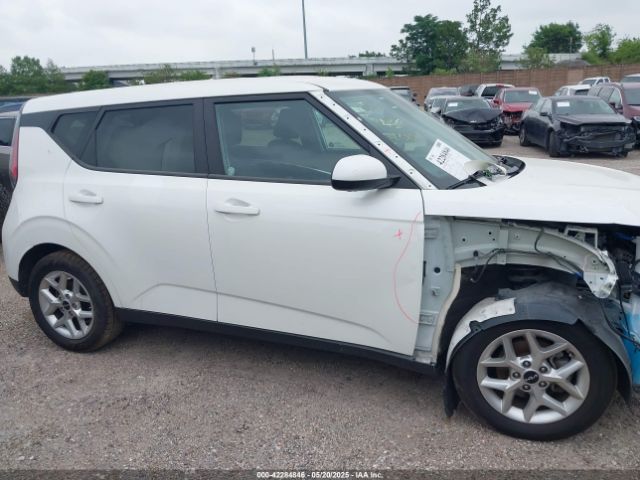 KNDJ23AU1P7880418 KIA SOUL LX