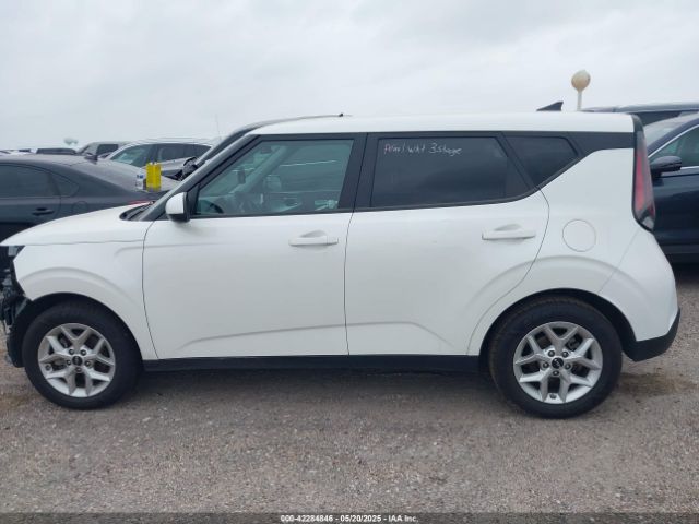 KNDJ23AU1P7880418 KIA SOUL LX