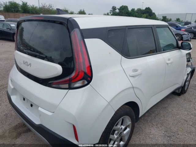KNDJ23AU1P7880418 KIA SOUL LX