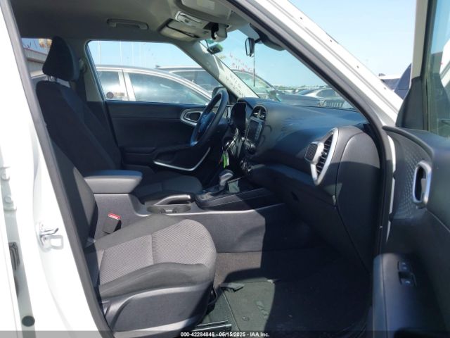 KNDJ23AU1P7880418 KIA SOUL LX