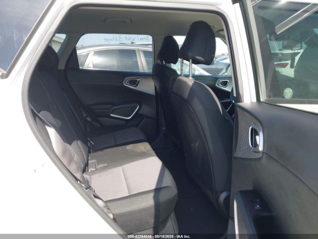 KNDJ23AU1P7880418 KIA SOUL LX