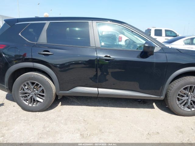5N1BT3AAXPC889130 Nissan Rogue S Fwd