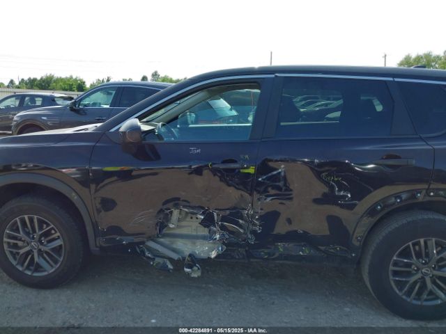 5N1BT3AAXPC889130 Nissan Rogue S Fwd