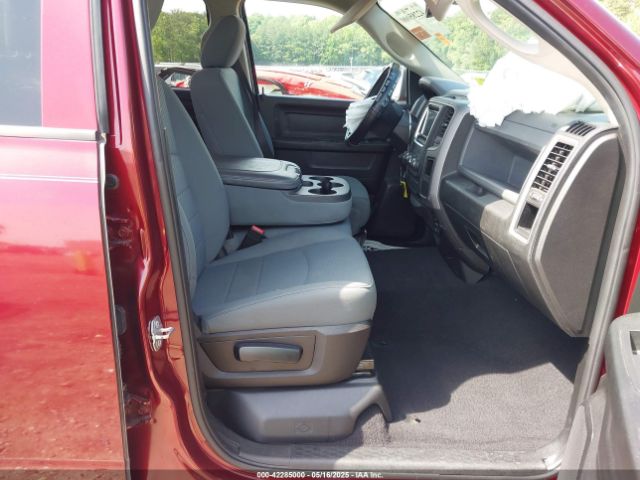 2019 RAM 1500 CLASSIC 1C6RR6FTXKS699962 Photo 4
