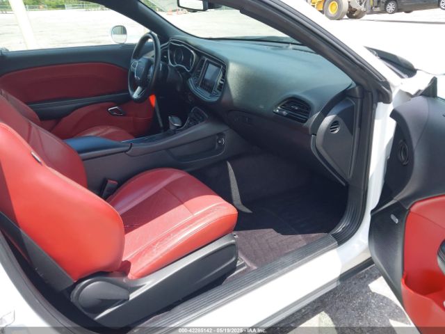 2C3CDZAG4HH572900 Dodge Challenger Sxt Plus