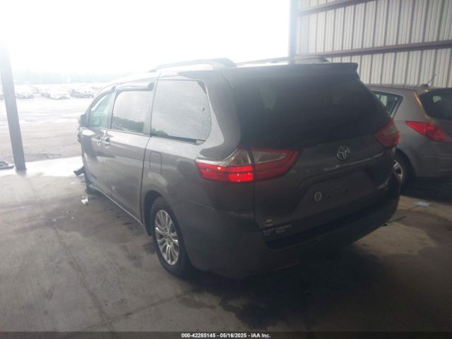 2016 TOYOTA SIENNA 5TDYK3DC7GS763658 Photo 2