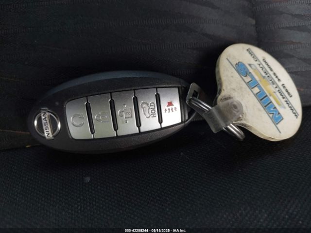 KNMAT2MV2LP523996 Nissan 2020