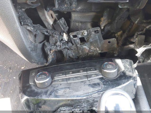 KNMAT2MV2LP523996 Nissan 2020
