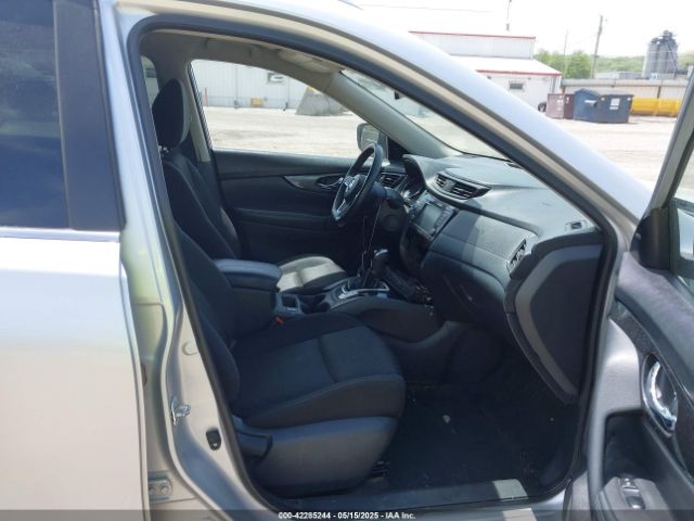 KNMAT2MV2LP523996 Nissan 2020