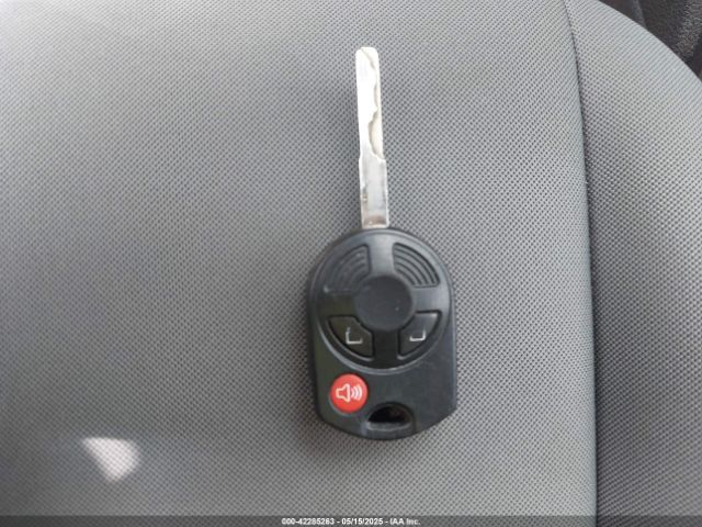 1FMCU9G93FUC28467 Ford ESCAPE SE