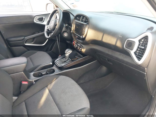 KIA mpi nu 2022 KNDJ23AU1N7178001 Image 5