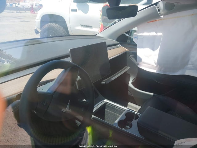 2024 TESLA MODEL Y 7SAYGAEE7RF122946 Photo 6