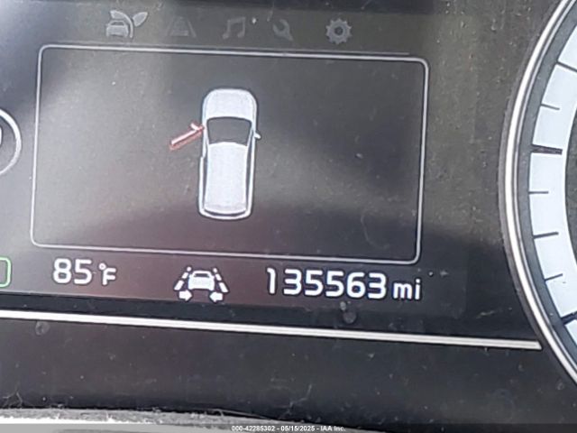 KNDCB3LC3K5282557 KIA NIRO LX