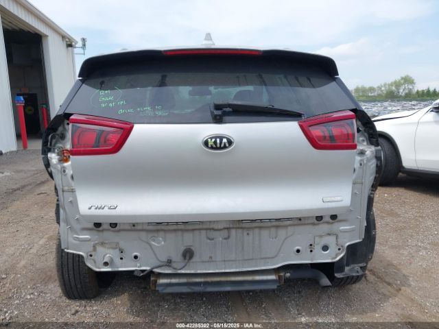 KNDCB3LC3K5282557 KIA NIRO LX