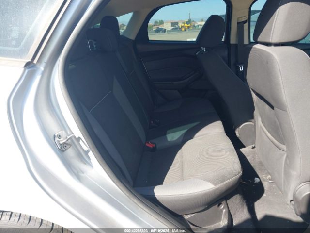 1FADP3K28EL185570 Ford FOCUS SE