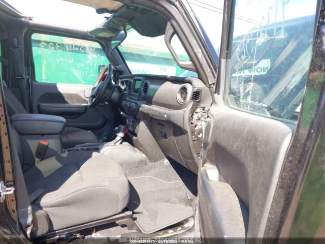 2022 JEEP WRANGLER UNLIMITED 1C4HJXDG5NW167345 Photo 4