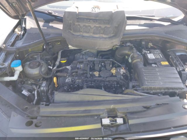 3VV3B7AXXJM205725 Volkswagen Tiguan 2.0t Se/2.0t Sel