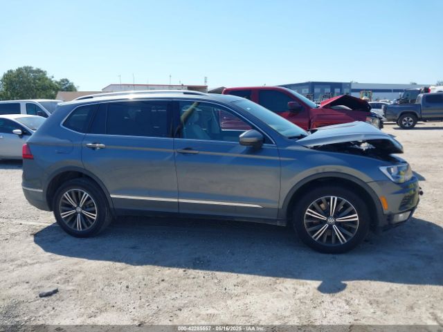 3VV3B7AXXJM205725 Volkswagen Tiguan 2.0t Se/2.0t Sel