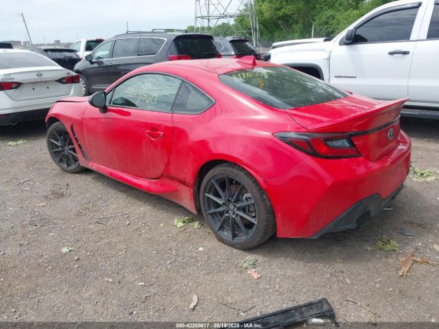 2024 TOYOTA GR86 JF1ZNBE19R9756897 Photo 2