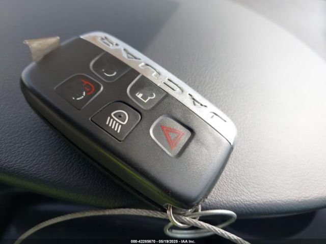 2018 JAGUAR XE SAJAD4FX7JCP34771 Photo 10