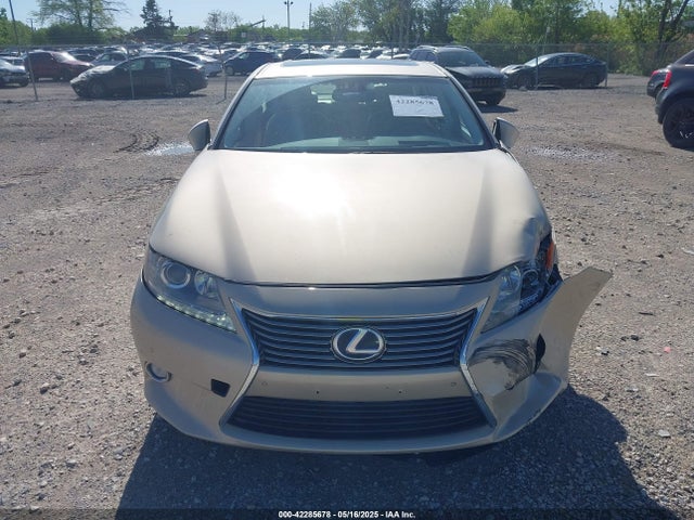 JTHBW1GG6E2045230 Lexus ES 300H