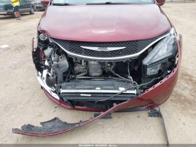 2C4RC1BG6HR811205 Chrysler Pacifica Touring Plus