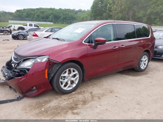 2C4RC1BG6HR811205 Chrysler Pacifica Touring Plus