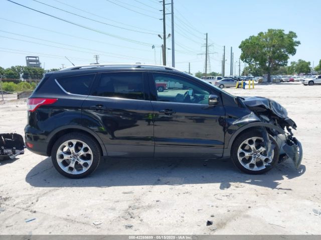 1FMCU9JXXEUA52622 Ford Escape Titanium