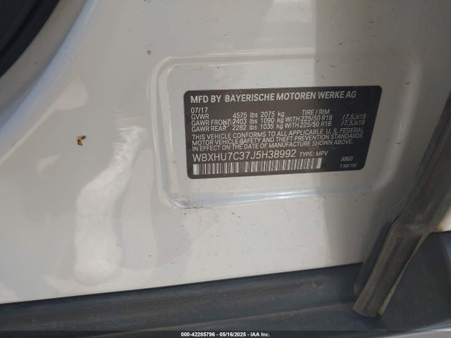 WBXHU7C37J5H38992 BMW 2018