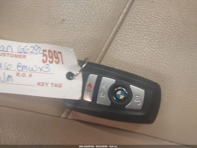 2016 BMW X3 5UXWX9C53G0D68329 Photo 10