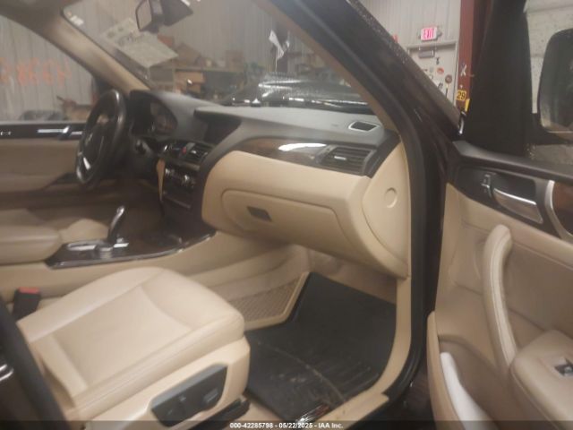 2016 BMW X3 5UXWX9C53G0D68329 Photo 4